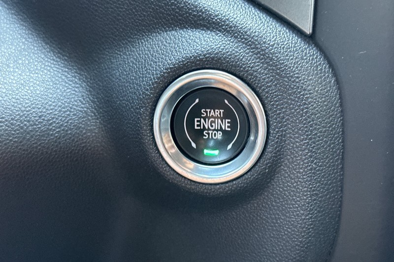 Chevrolet Silverado 1500 Vehicle Full-screen Gallery Image 21