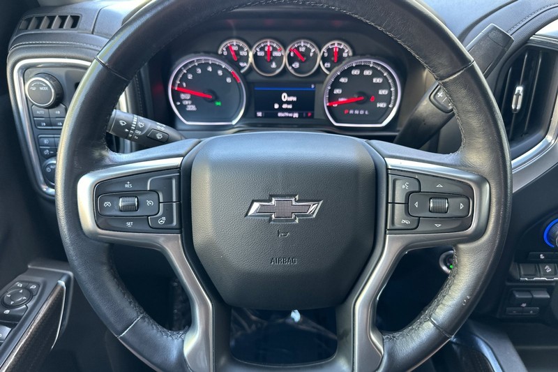 Chevrolet Silverado 1500 Vehicle Full-screen Gallery Image 22