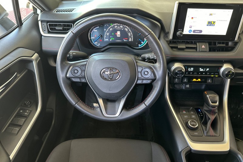 Toyota RAV4 Prime Vehicle Full-screen Gallery Image 14