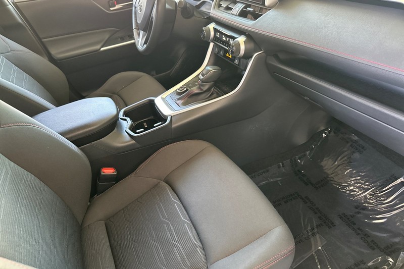 Toyota RAV4 Prime Vehicle Full-screen Gallery Image 16