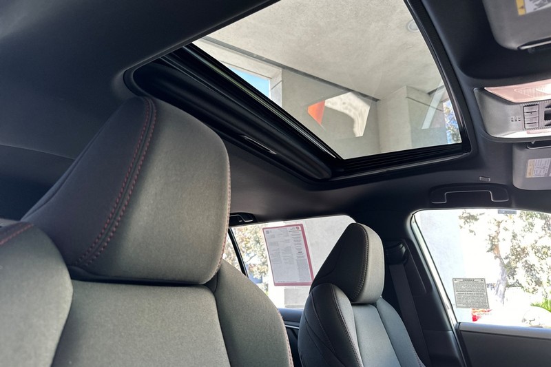 Toyota RAV4 Prime Vehicle Full-screen Gallery Image 17