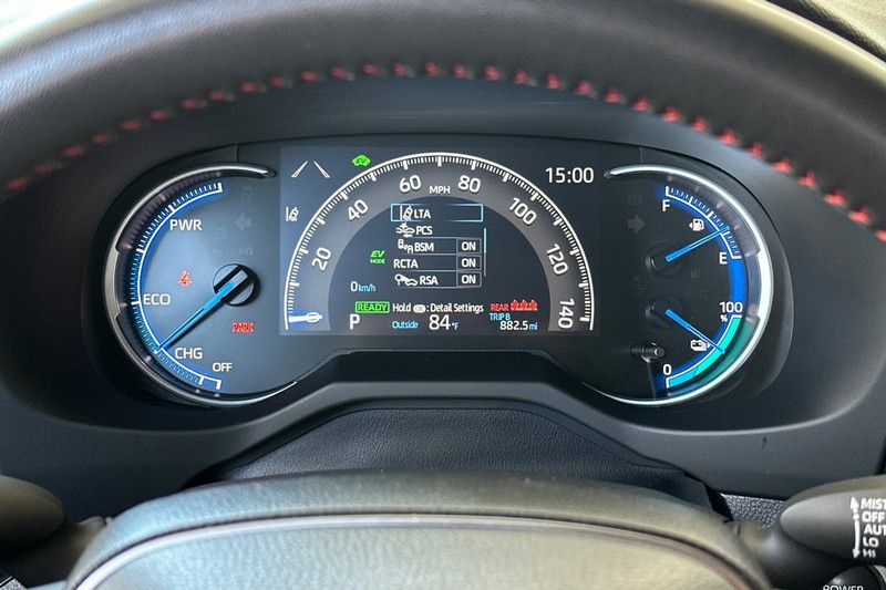 Toyota RAV4 Prime Vehicle Full-screen Gallery Image 24