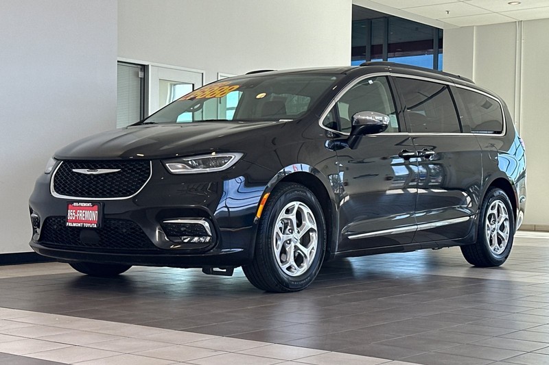 Chrysler Pacifica Vehicle Full-screen Gallery Image 08