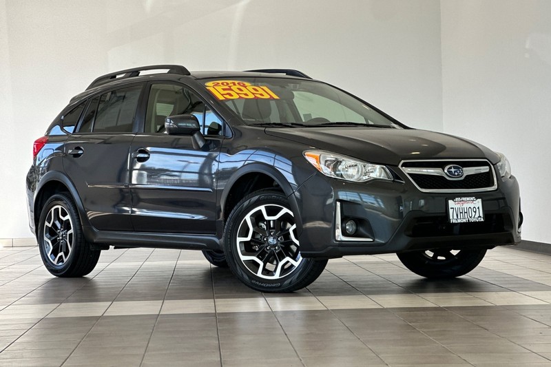 Subaru Crosstrek Vehicle Full-screen Gallery Image 02