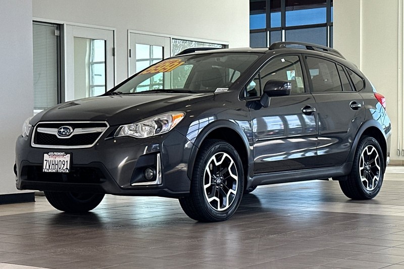 Subaru Crosstrek Vehicle Full-screen Gallery Image 08