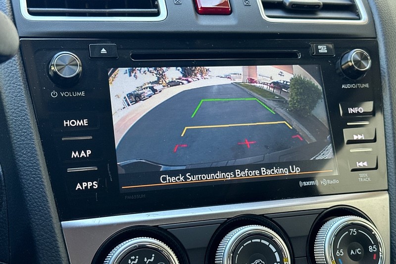 Subaru Crosstrek Vehicle Full-screen Gallery Image 20