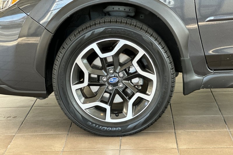 Subaru Crosstrek Vehicle Full-screen Gallery Image 27