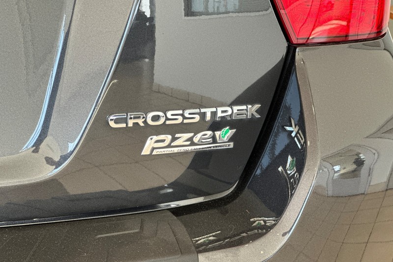 Subaru Crosstrek Vehicle Full-screen Gallery Image 28