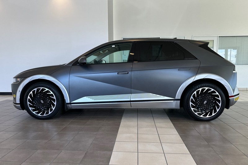 Hyundai IONIQ 5 Vehicle Full-screen Gallery Image 07