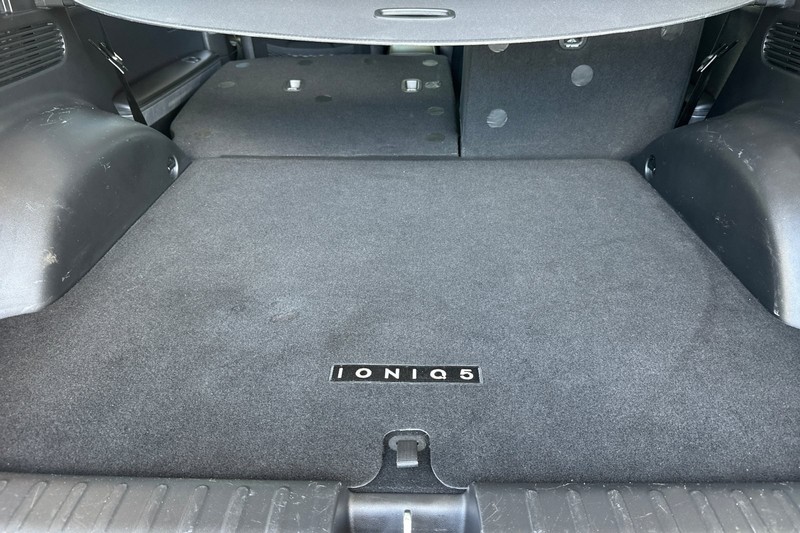 Hyundai IONIQ 5 Vehicle Full-screen Gallery Image 15