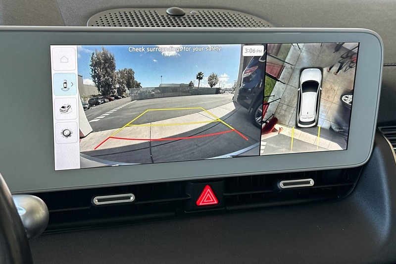 Hyundai IONIQ 5 Vehicle Full-screen Gallery Image 20