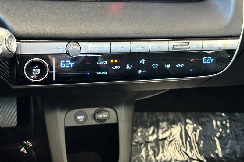 Hyundai IONIQ 5 Vehicle Full-screen Gallery Image 21