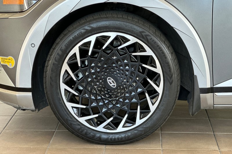 Hyundai IONIQ 5 Vehicle Full-screen Gallery Image 27