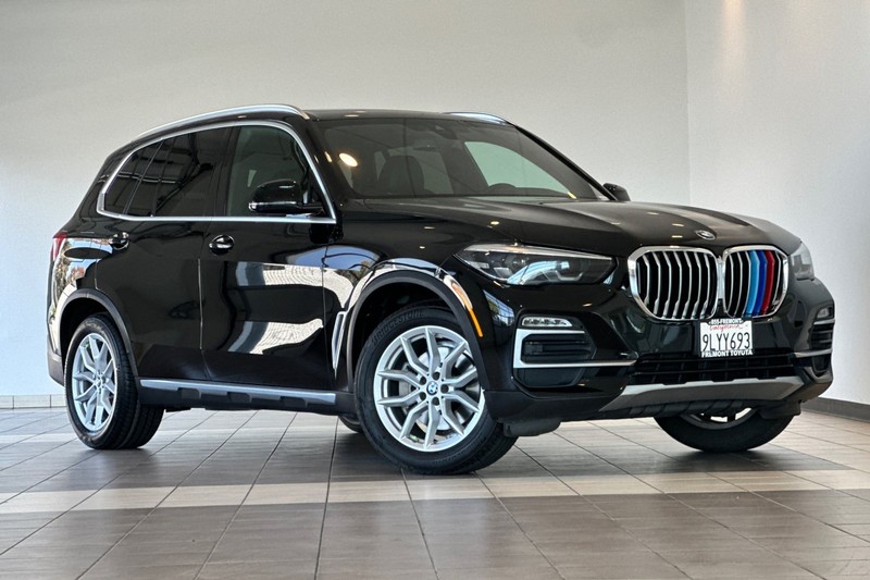 BMW X5 Vehicle Full-screen Gallery Image 02