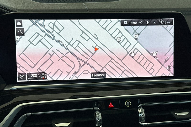 BMW X5 Vehicle Full-screen Gallery Image 19