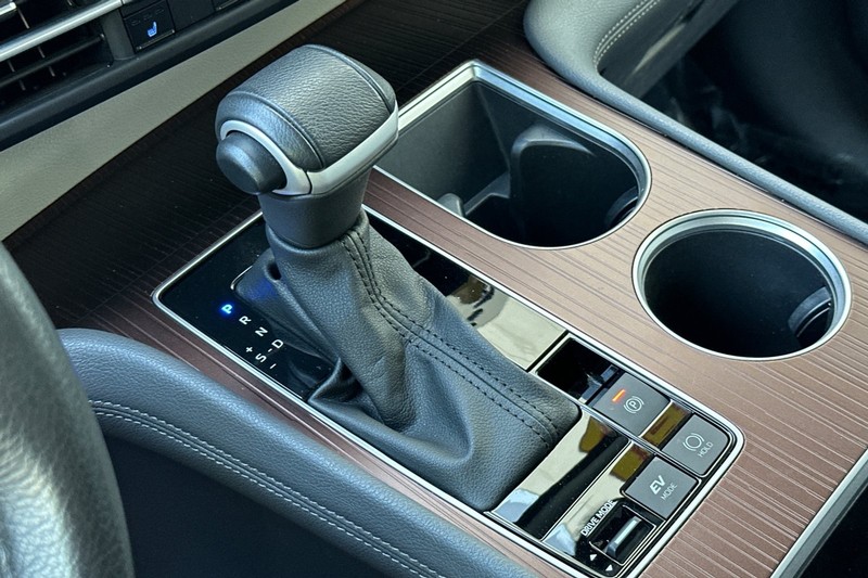 Toyota Sienna Vehicle Full-screen Gallery Image 22