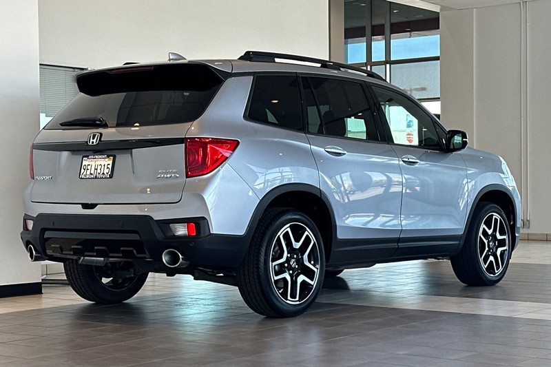 Honda Passport Vehicle Full-screen Gallery Image 04