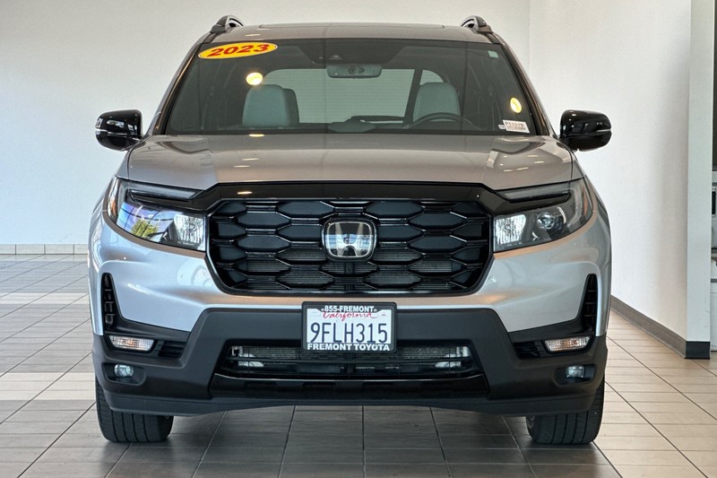 Honda Passport Vehicle Full-screen Gallery Image 09