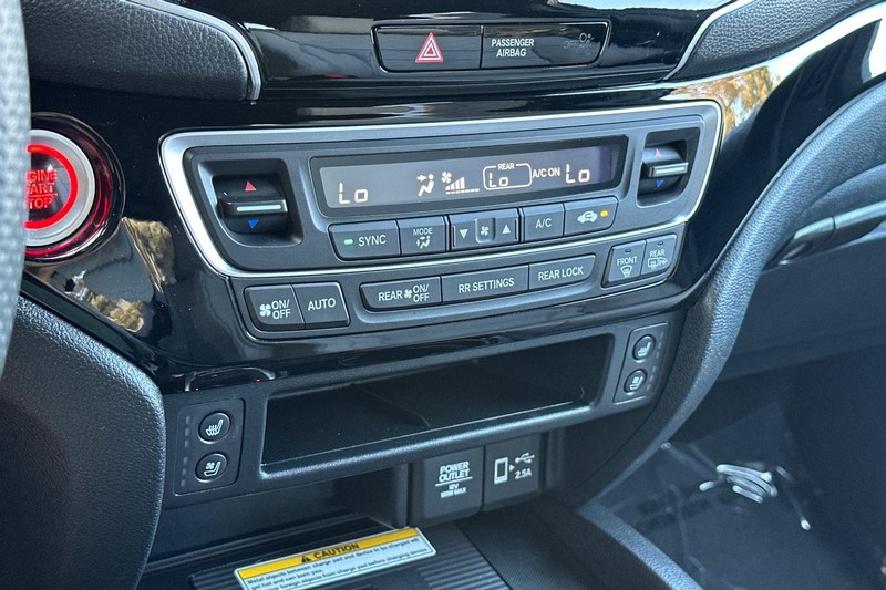 Honda Passport Vehicle Full-screen Gallery Image 21