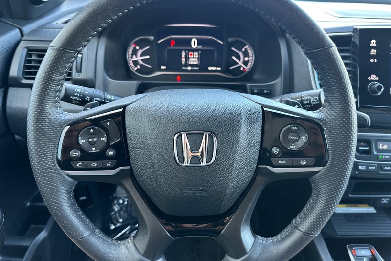 Honda Passport Vehicle Full-screen Gallery Image 24