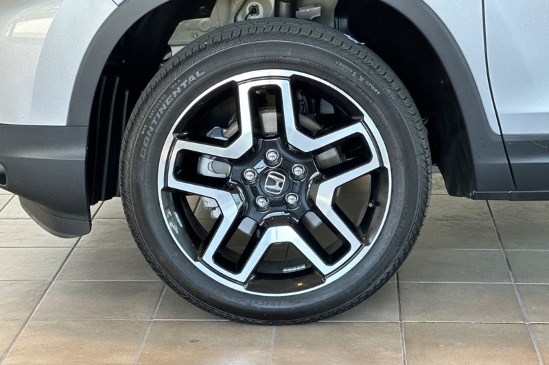 Honda Passport Vehicle Full-screen Gallery Image 27