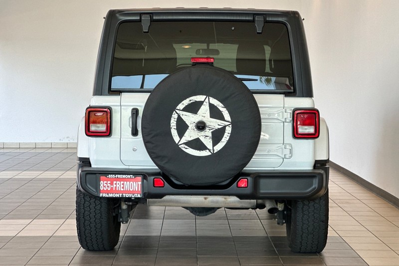 Jeep Wrangler Unlimited Vehicle Full-screen Gallery Image 05
