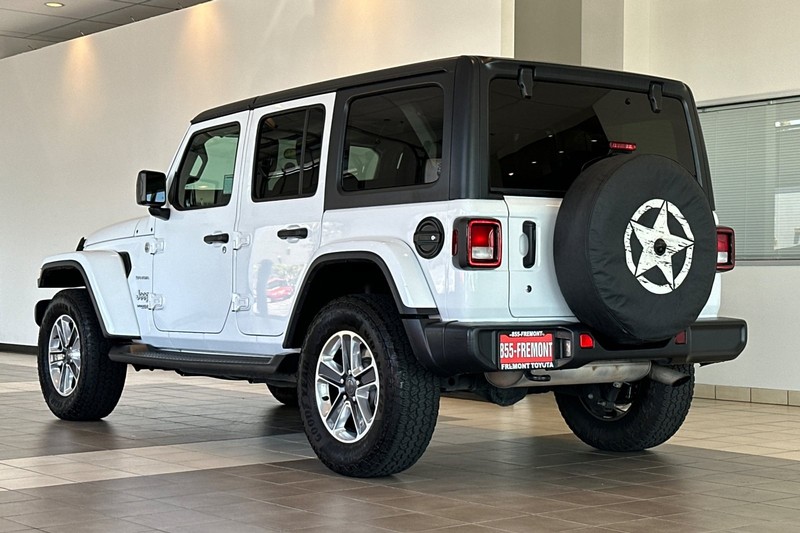 Jeep Wrangler Unlimited Vehicle Full-screen Gallery Image 06