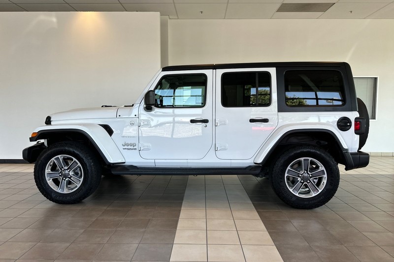 Jeep Wrangler Unlimited Vehicle Full-screen Gallery Image 07