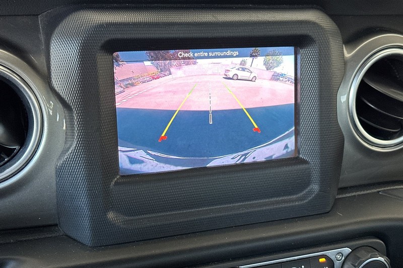 Jeep Wrangler Unlimited Vehicle Full-screen Gallery Image 19