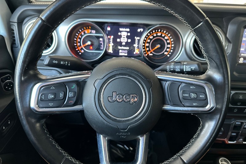 Jeep Wrangler Unlimited Vehicle Full-screen Gallery Image 23