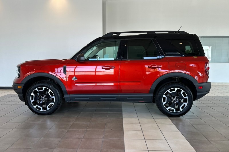 Ford Bronco Sport Vehicle Full-screen Gallery Image 07