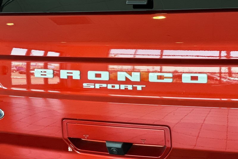 Ford Bronco Sport Vehicle Full-screen Gallery Image 28