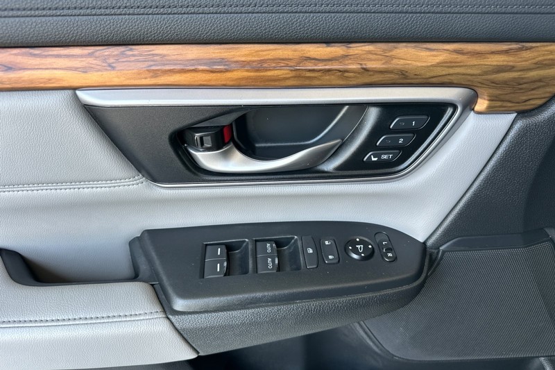 Honda CR-V Vehicle Full-screen Gallery Image 11