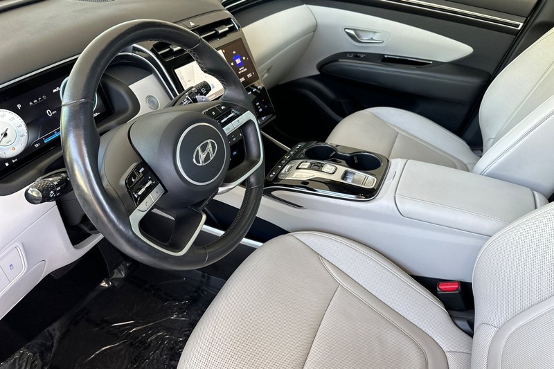 Hyundai Tucson Vehicle Full-screen Gallery Image 10
