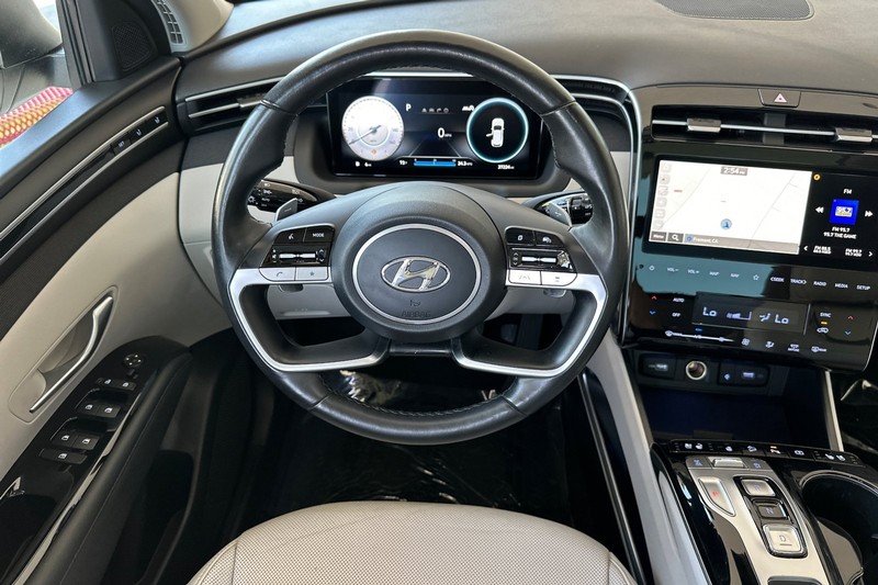 Hyundai Tucson Vehicle Full-screen Gallery Image 14