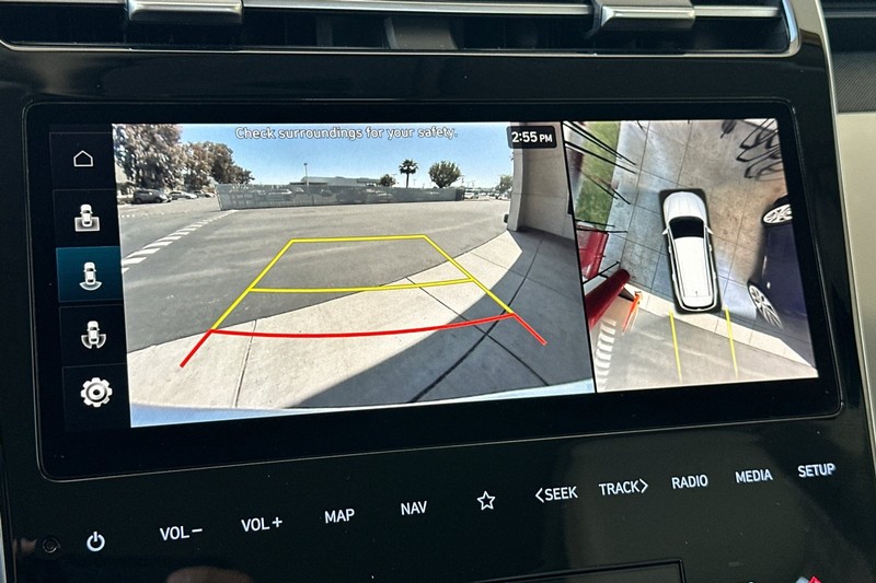 Hyundai Tucson Vehicle Full-screen Gallery Image 20