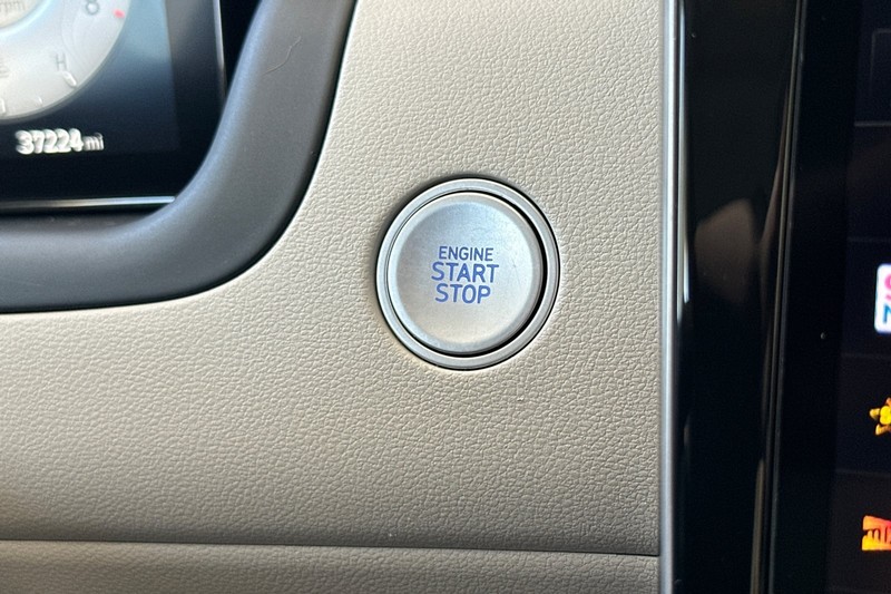 Hyundai Tucson Vehicle Full-screen Gallery Image 23