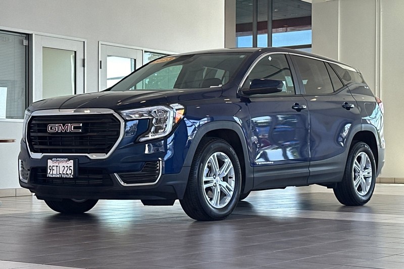 GMC Terrain Vehicle Full-screen Gallery Image 08