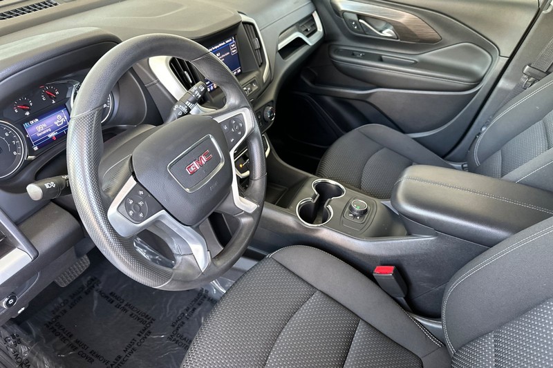 GMC Terrain Vehicle Full-screen Gallery Image 10