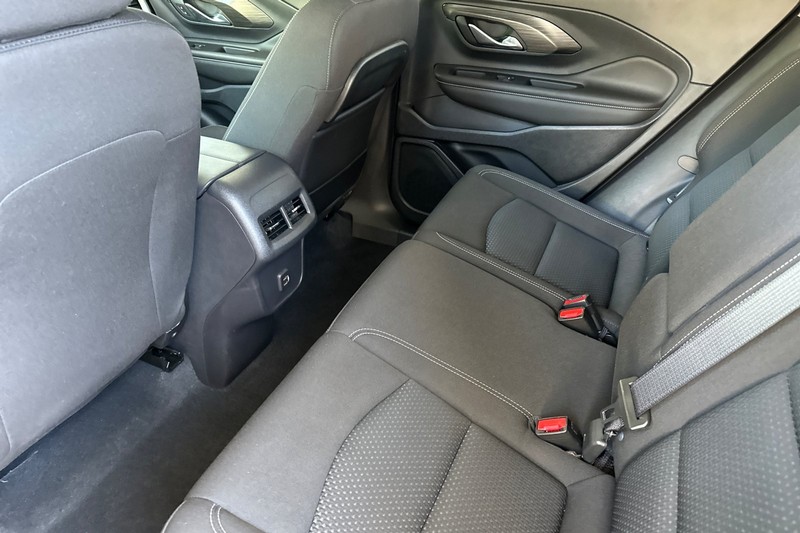 GMC Terrain Vehicle Full-screen Gallery Image 12