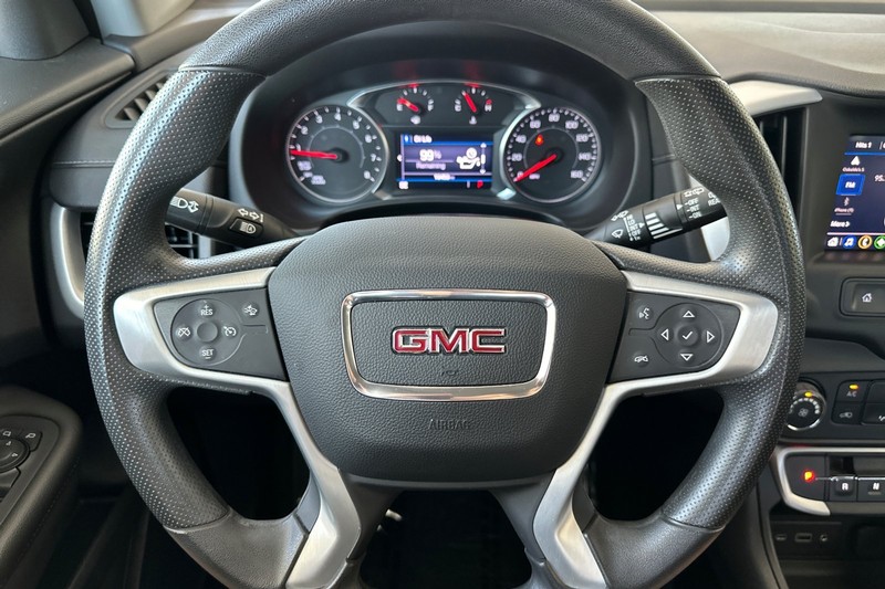 GMC Terrain Vehicle Full-screen Gallery Image 23