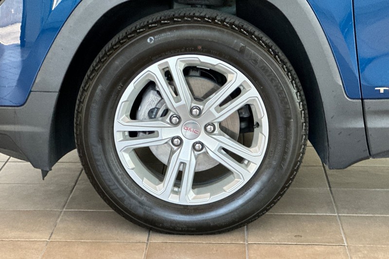 GMC Terrain Vehicle Full-screen Gallery Image 26