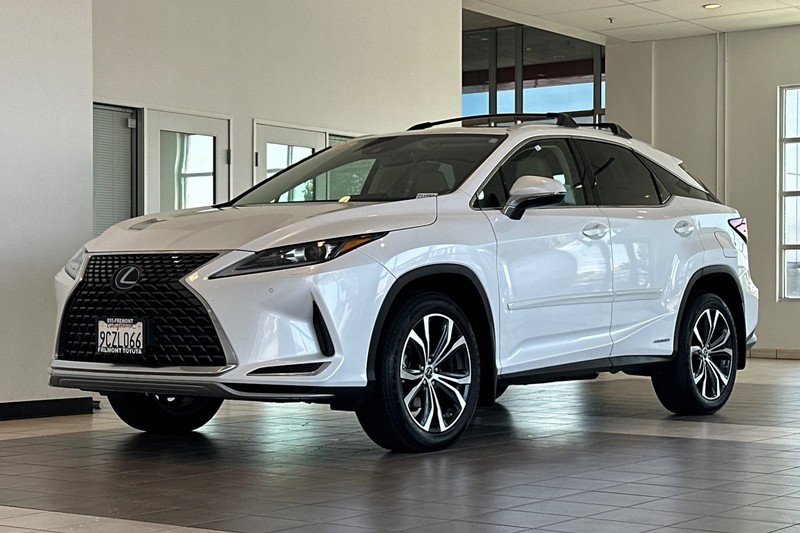 Lexus RX Vehicle Full-screen Gallery Image 08