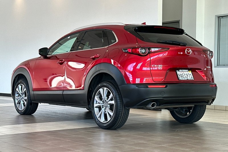 Mazda CX-30 Vehicle Full-screen Gallery Image 06