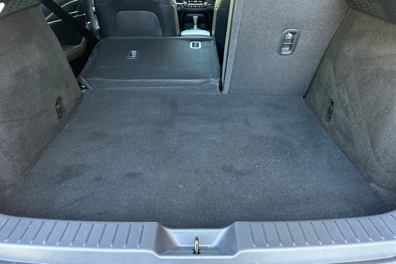 Mazda CX-30 Vehicle Full-screen Gallery Image 15