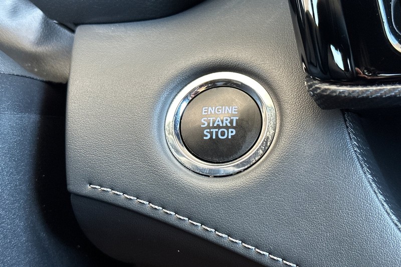 Toyota Highlander Vehicle Full-screen Gallery Image 24