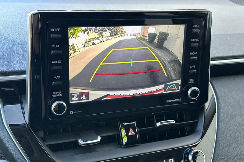 Toyota Corolla Cross Vehicle Full-screen Gallery Image 19
