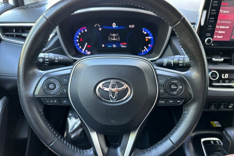 Toyota Corolla Cross Vehicle Full-screen Gallery Image 23