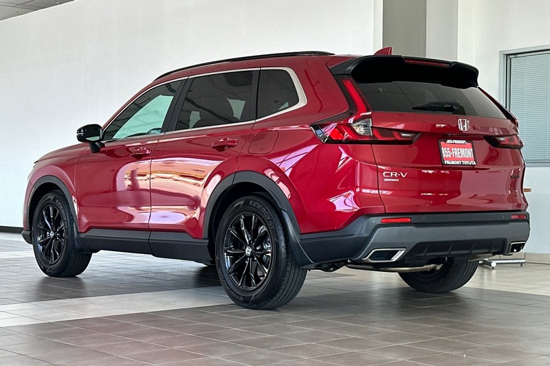 Honda CR-V Hybrid Vehicle Full-screen Gallery Image 06