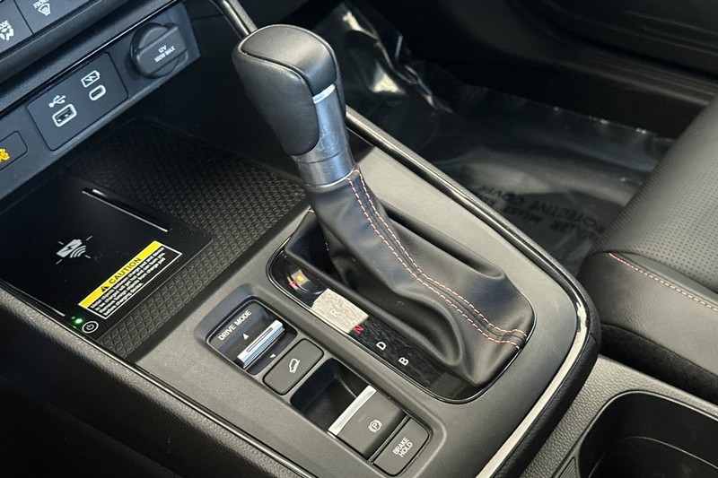 Honda CR-V Hybrid Vehicle Full-screen Gallery Image 21